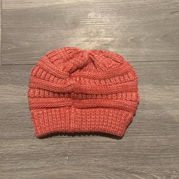 C.C knit hat - Picture 2 of 6